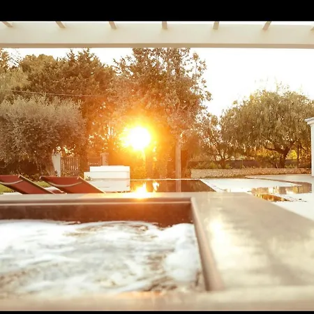Villa Kalorama-private Pool & Hot Tub