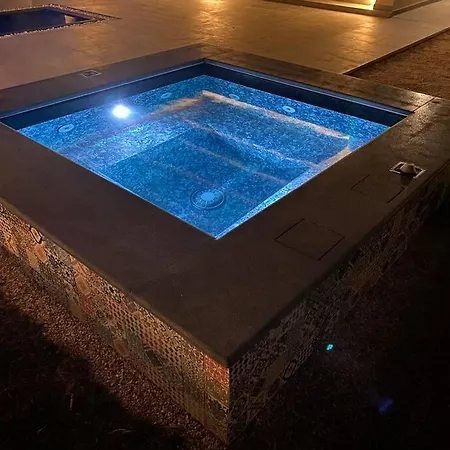 Villa Kalorama-private Pool & Hot Tub *